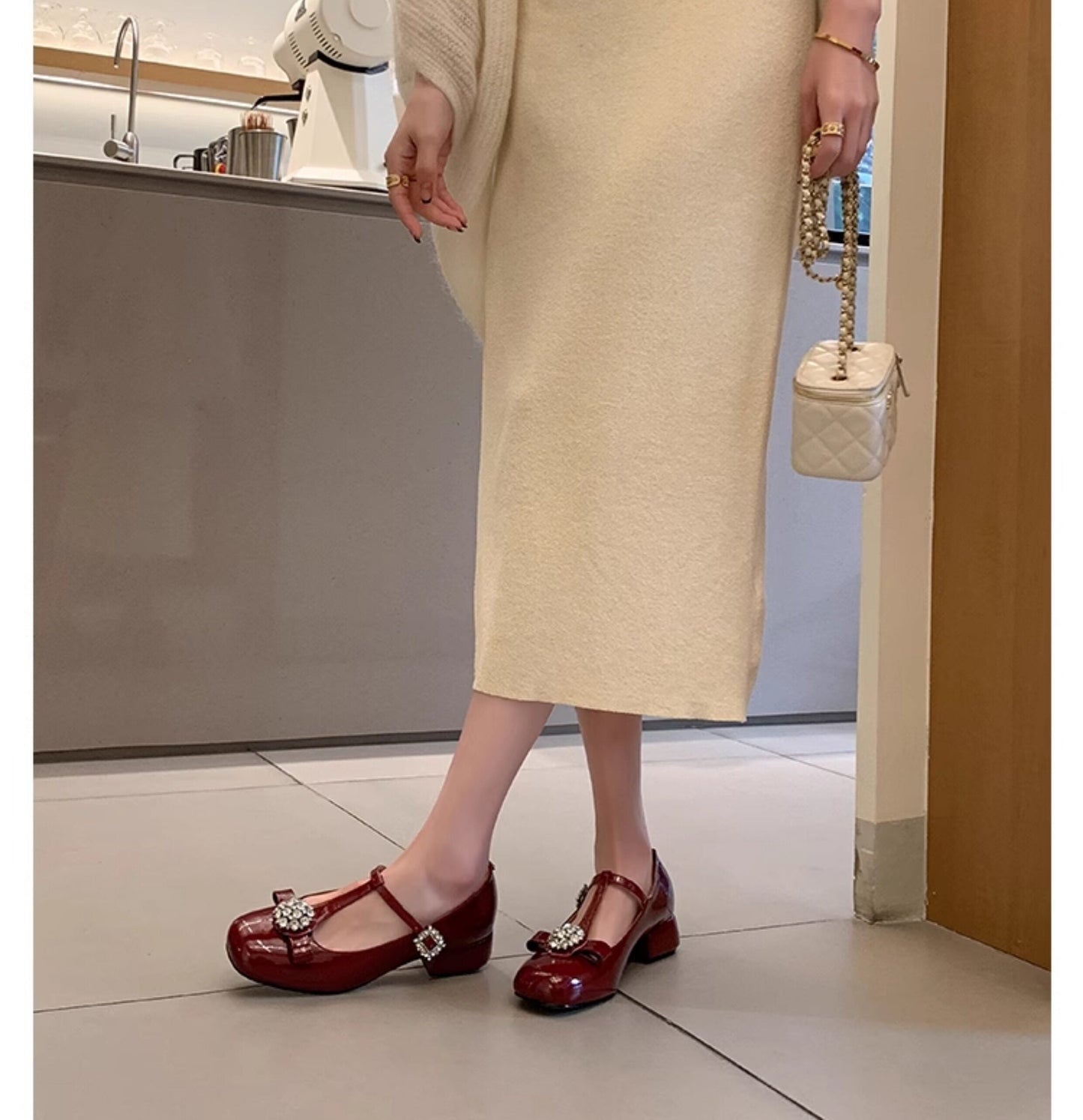 Niche Design SenseT-shaped Single Shoe With Rhinestones For Women 2026 Spring And Autumn New French Style Single Shoe With Mary Zhen Shallow Mouth
