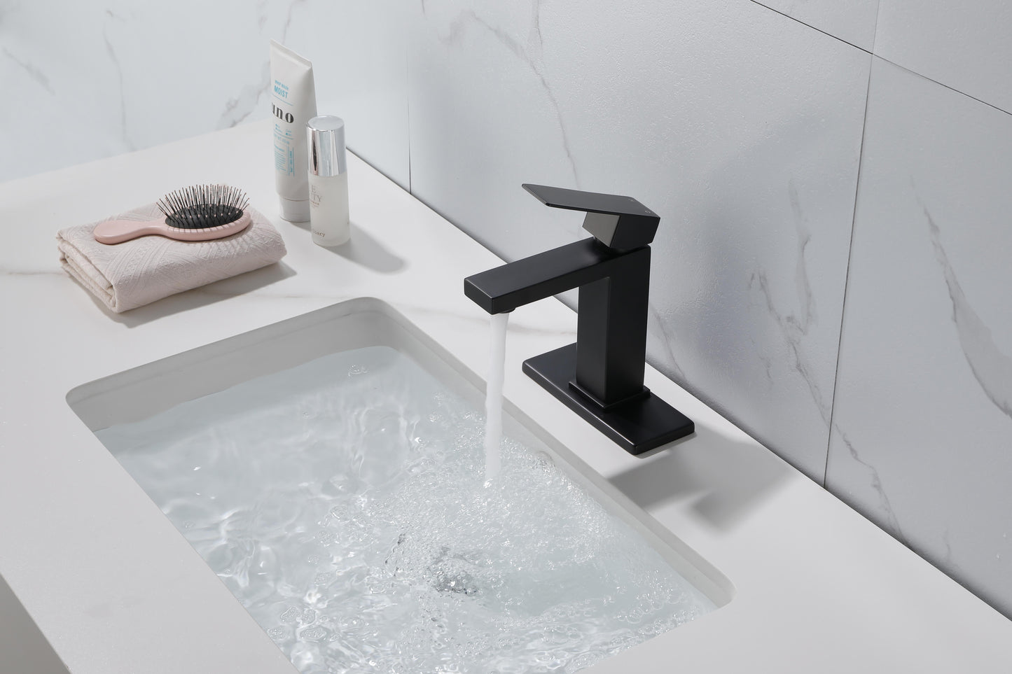 Single Handle Bathroom Sink Faucet with Pop-Up Drain (with Overflow)