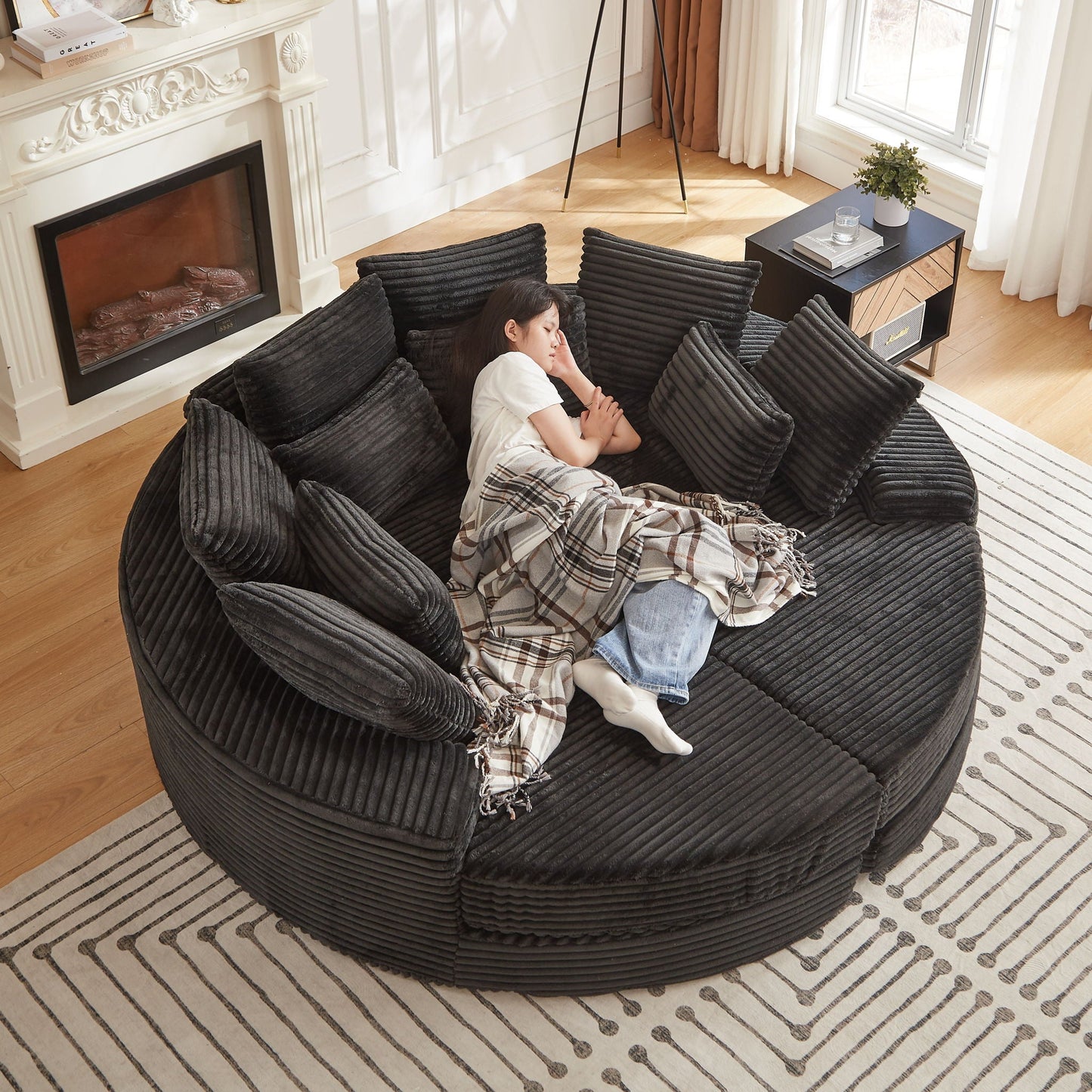 Round Oversized Sofa Bed With 5 Throw Pillows
