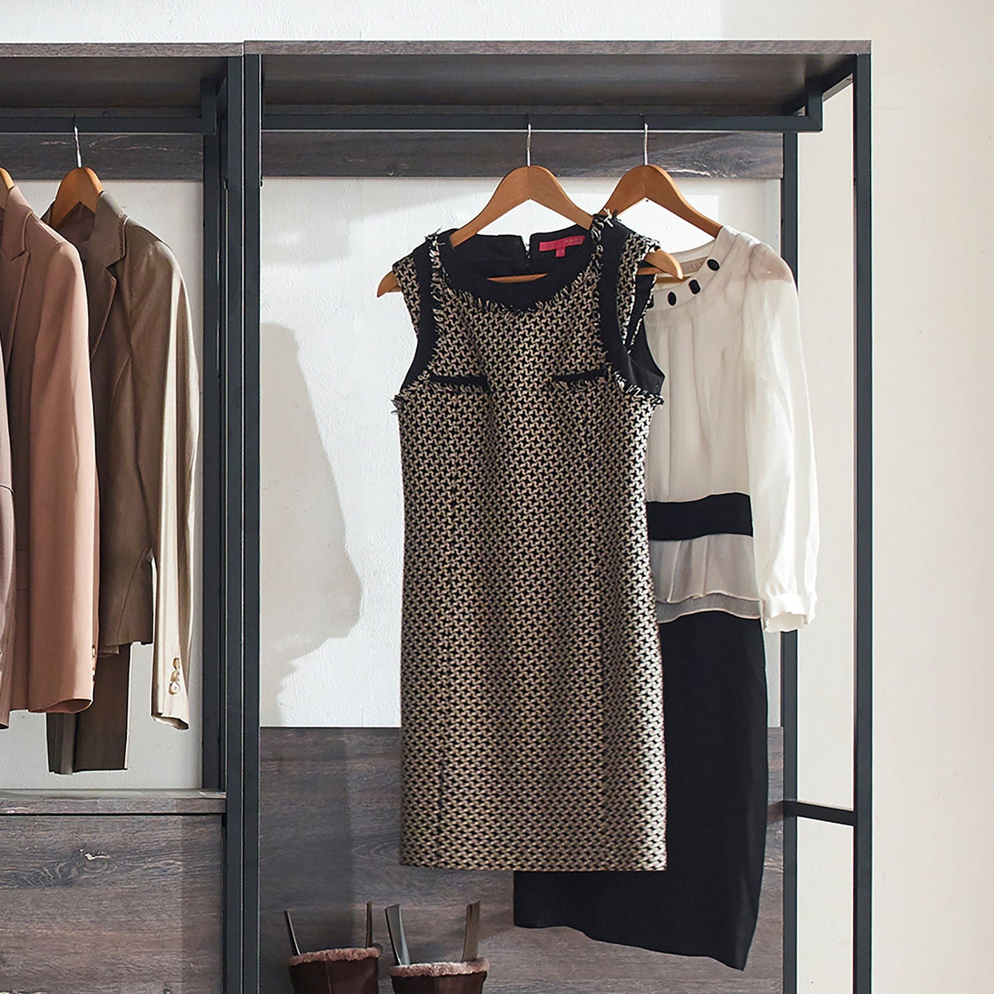 Monica - Walk-In Closet System - Rustic