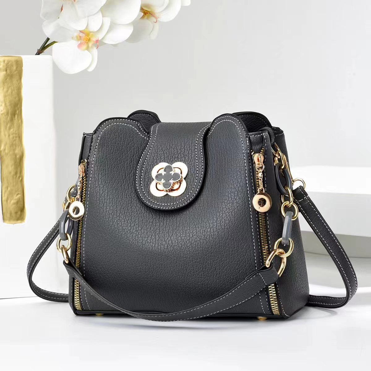 Fashionable Womens Shoulder And Crossbody Bag
