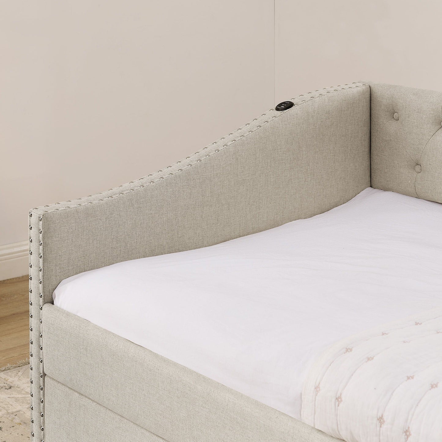 Upholstered Daybed With USB Charging & Pull Out Bed