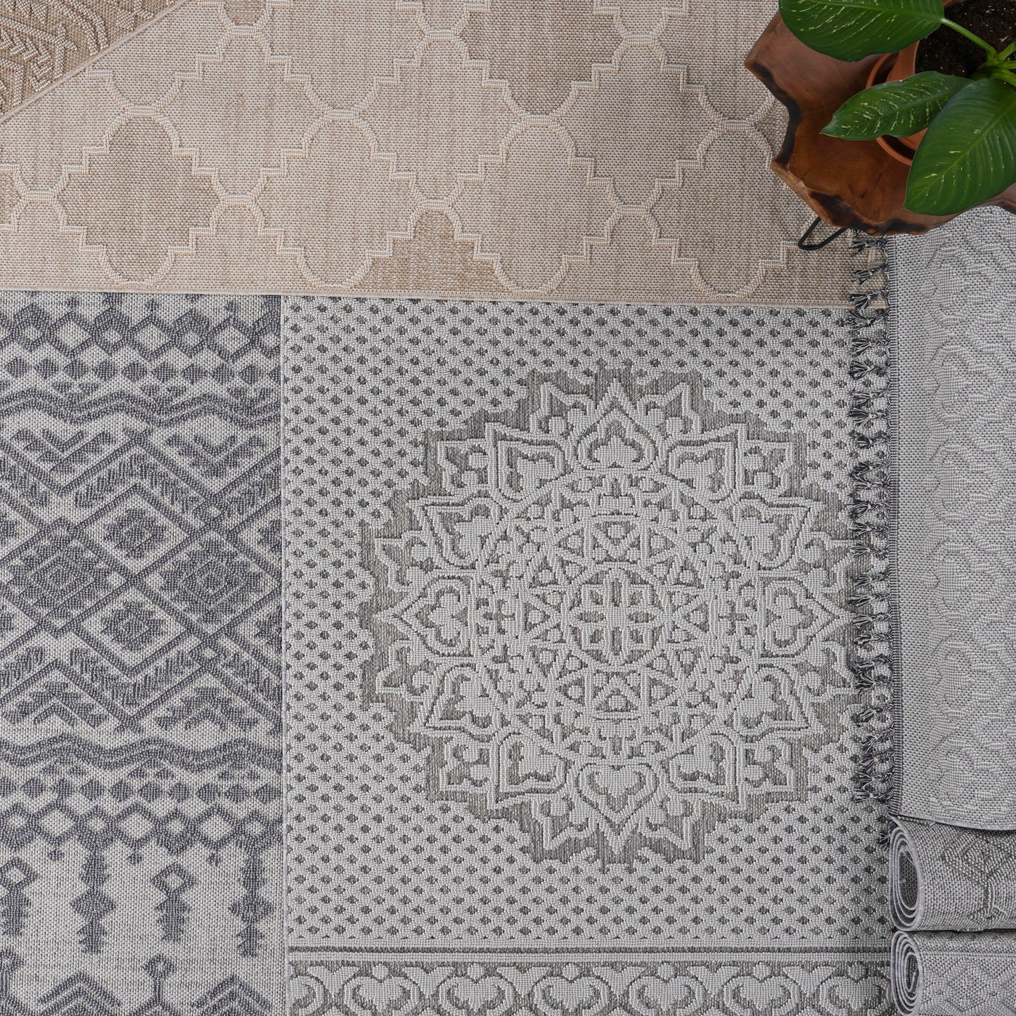 Guros Collection 7.9X10 Area Rug
