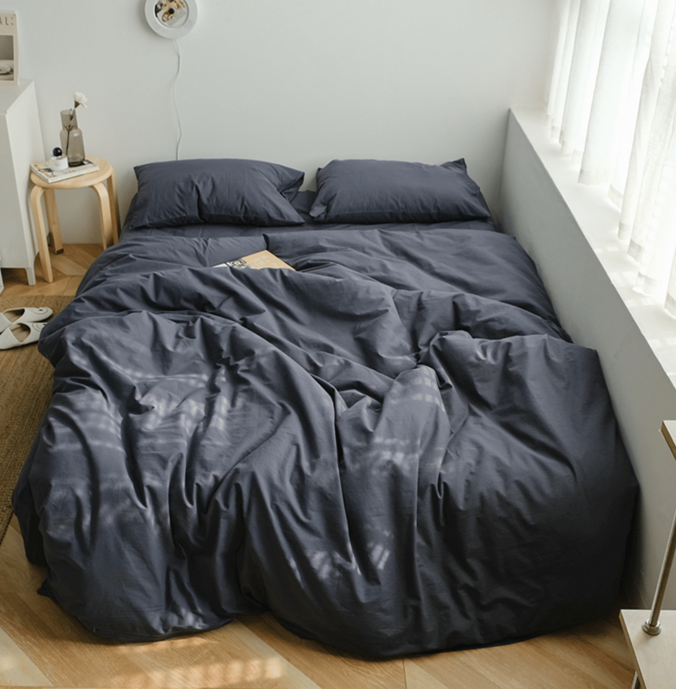 Earth Tone Bedding Set / Dark Blue
