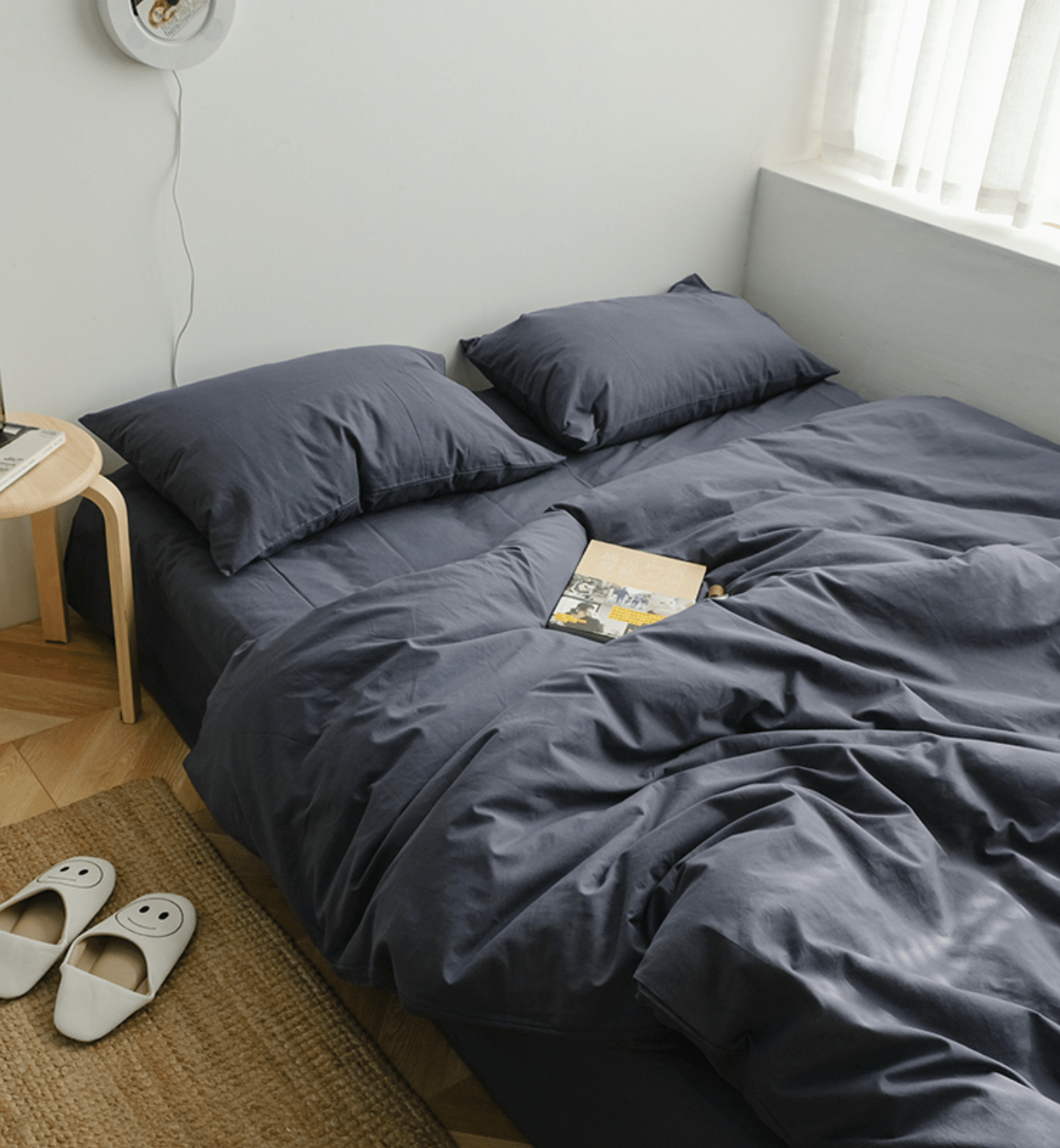 Earth Tone Bedding Set / Dark Blue