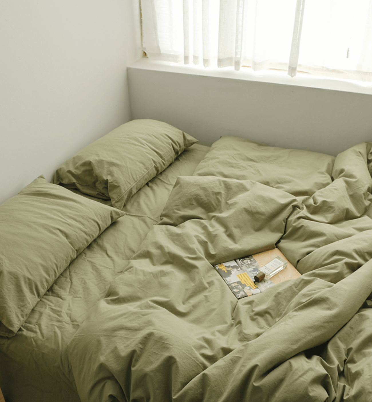 Earth Tone Bedding Set / Moss Green