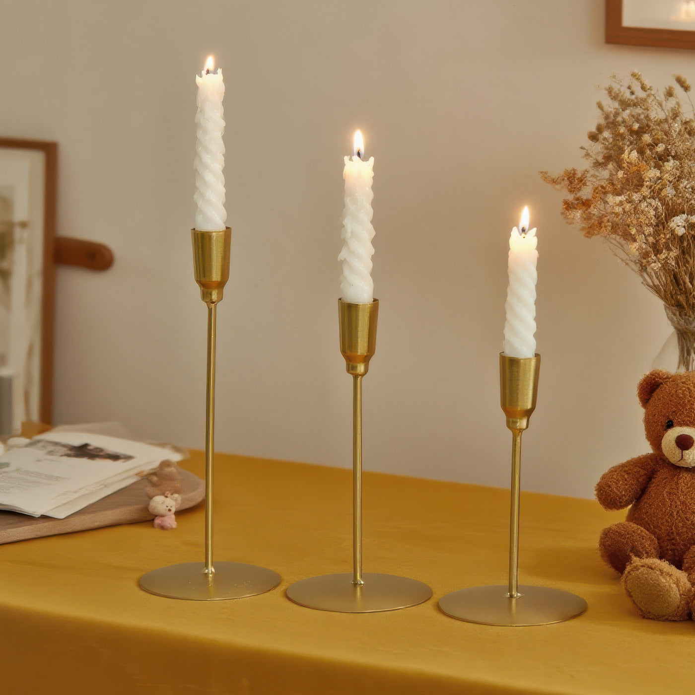 Vintage Dining Table Candle Ornaments Atmosphere
