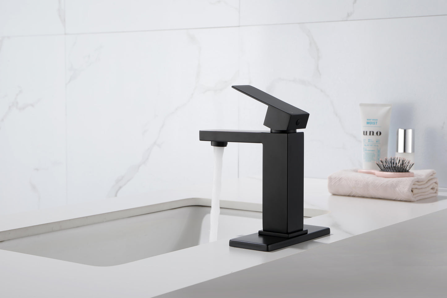 Single Handle Bathroom Sink Faucet with Pop-Up Drain (with Overflow)