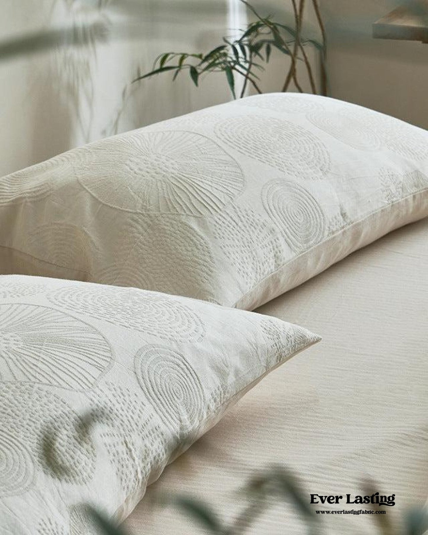 Elin Tencel Silky Jacquard Bedding Set / Bouquet