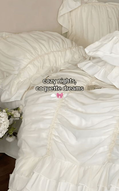 Élodie Silky Coquette Ruffled Bedding Set / Beige