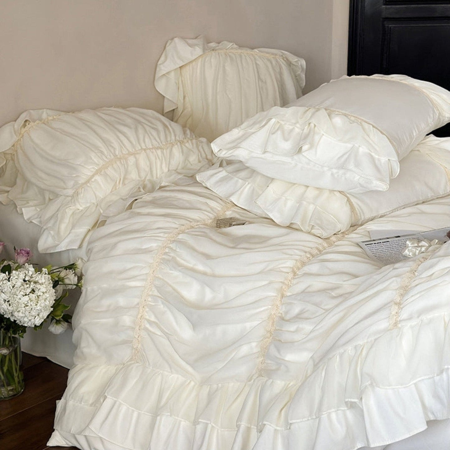 Élodie Silky Coquette Ruffled Bedding Set / White