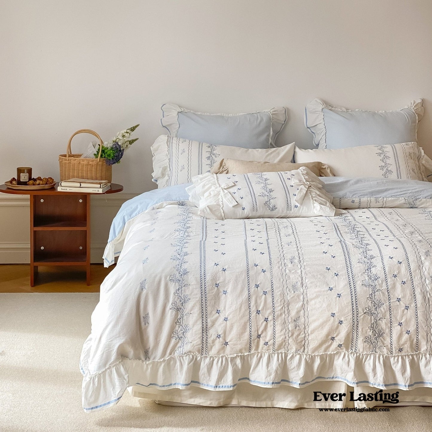 Embroidered French Lace Ruffle Pillowcases / Pink