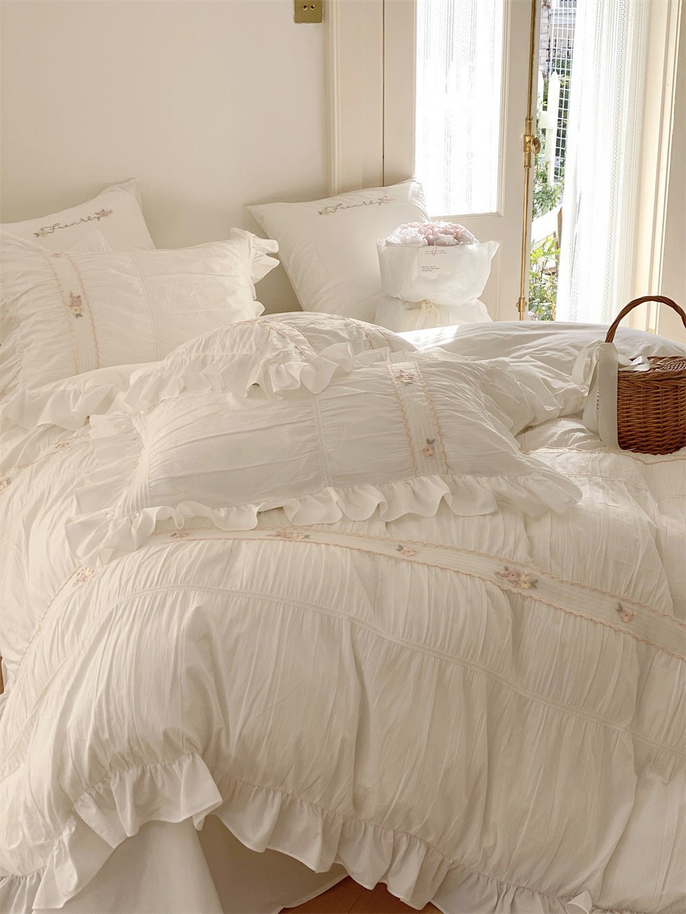 Embroidered Lace Ruffle Bedding Set / Pink