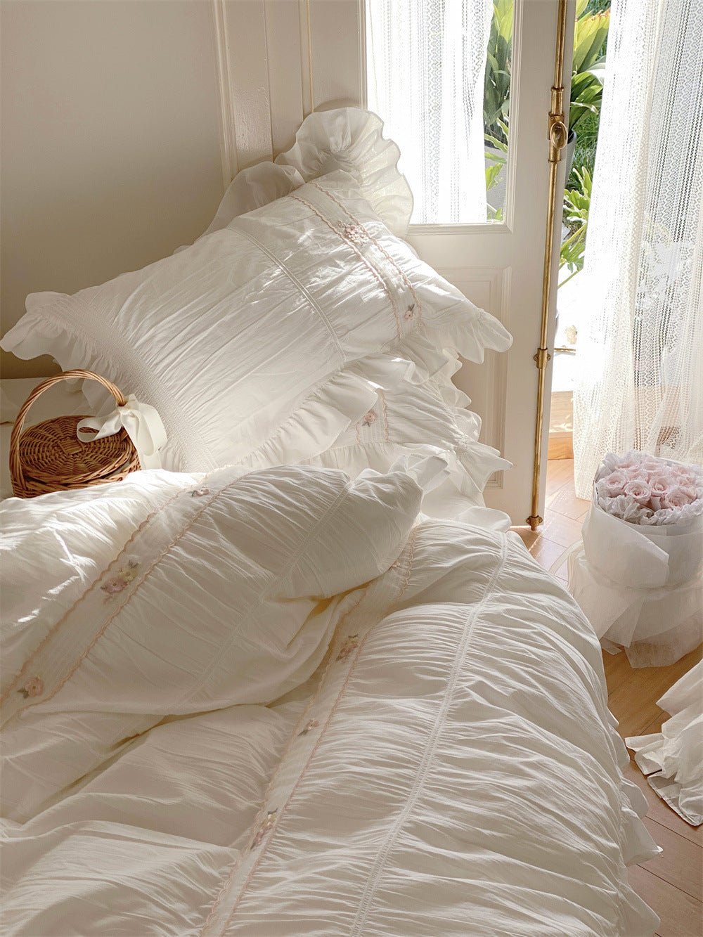 Embroidered Lace Ruffle Bedding Set / Pink