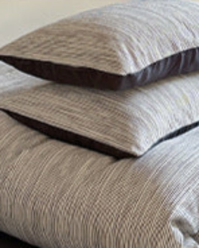 Emma Duo Striped Jacquard Bedding Set / Black