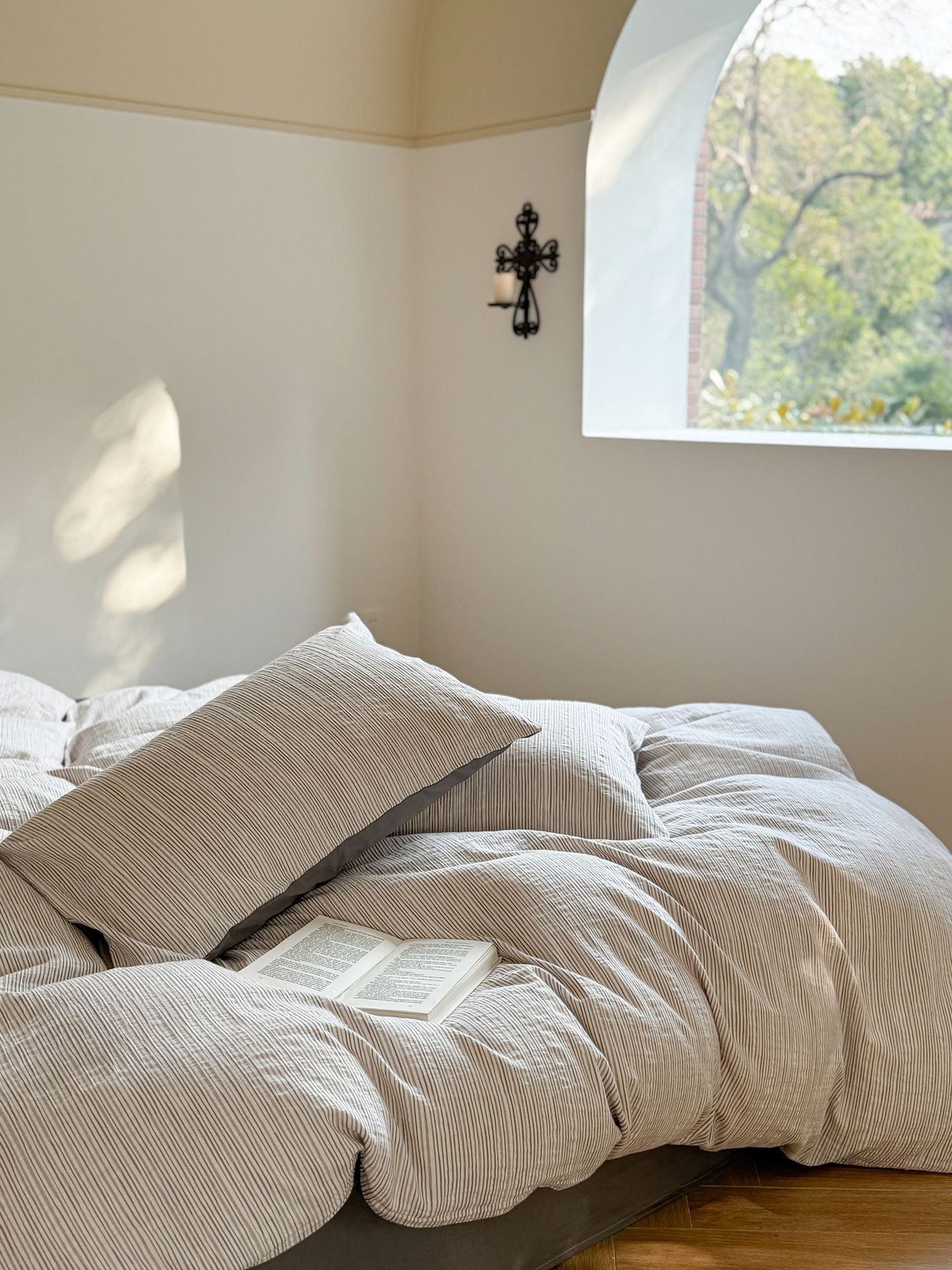 Emma Duo Striped Jacquard Bedding Set / Pink