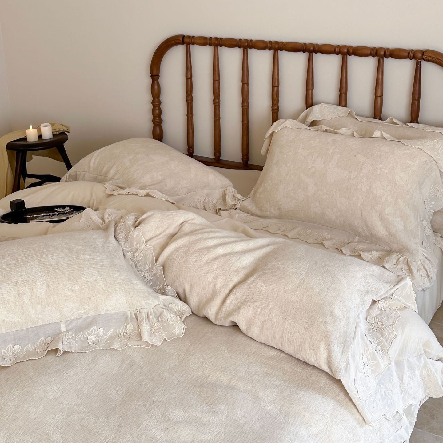 Emmeline Lace Ruffle Floral Bedding Set / Gray