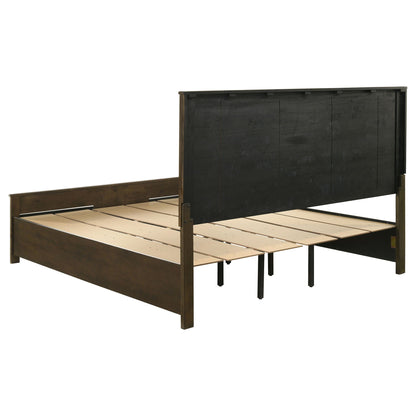 Woodmont 4-piece Eastern King Bedroom Set Golden Brown