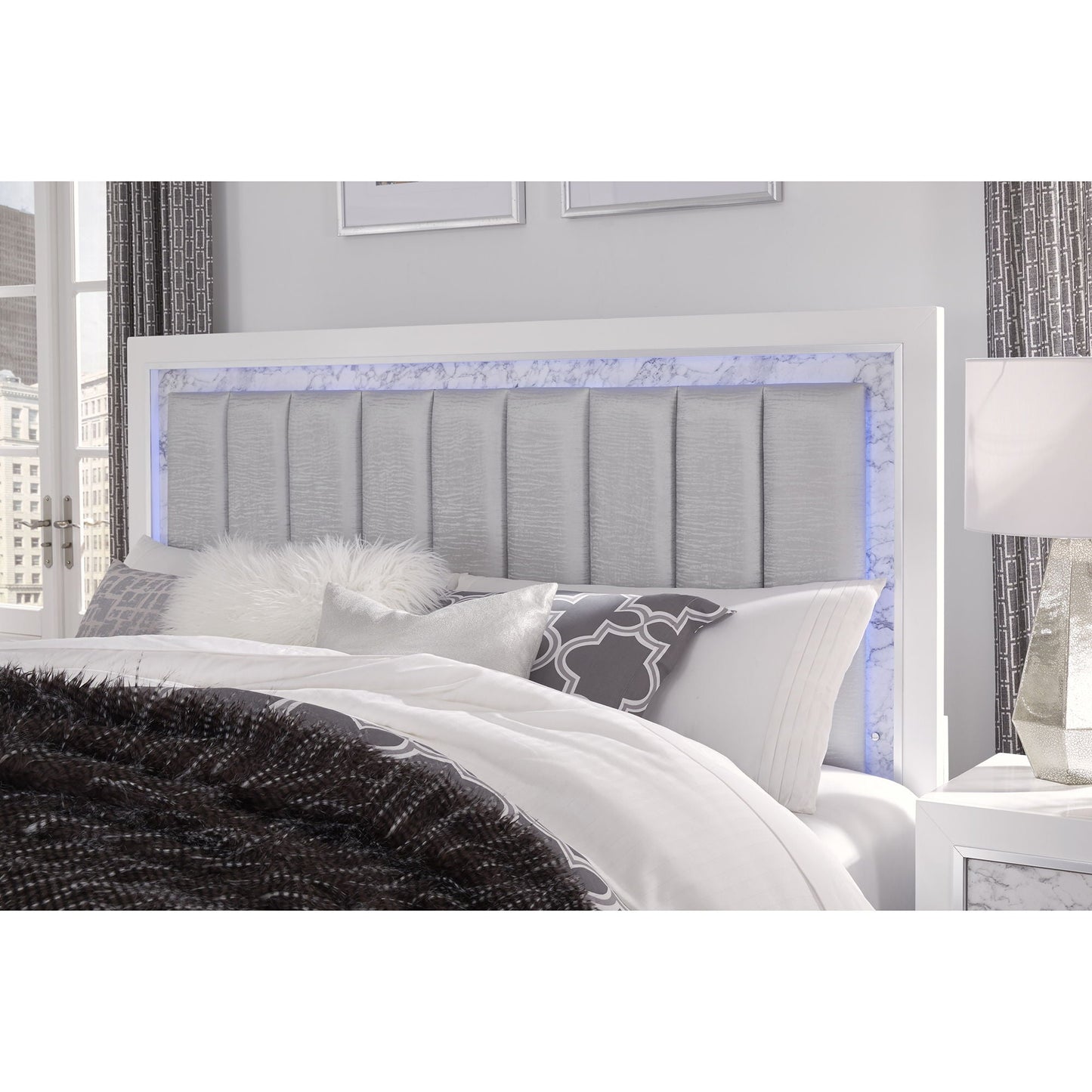 Skye - Bed Elegant Design