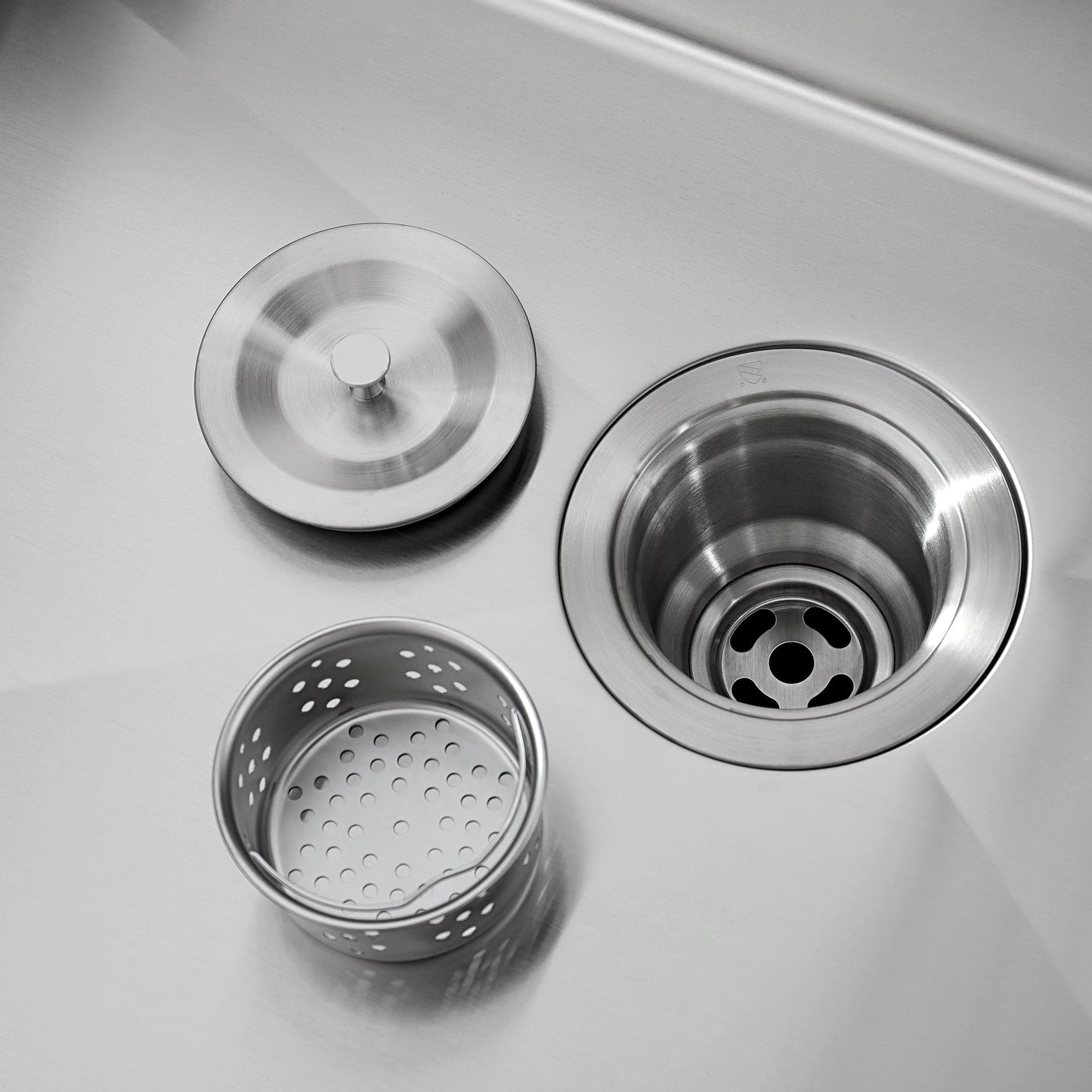 Stainless Steel Kitchen Sink, 33"x22" Single Bowl, Overmount Handmade Sink in Brushed