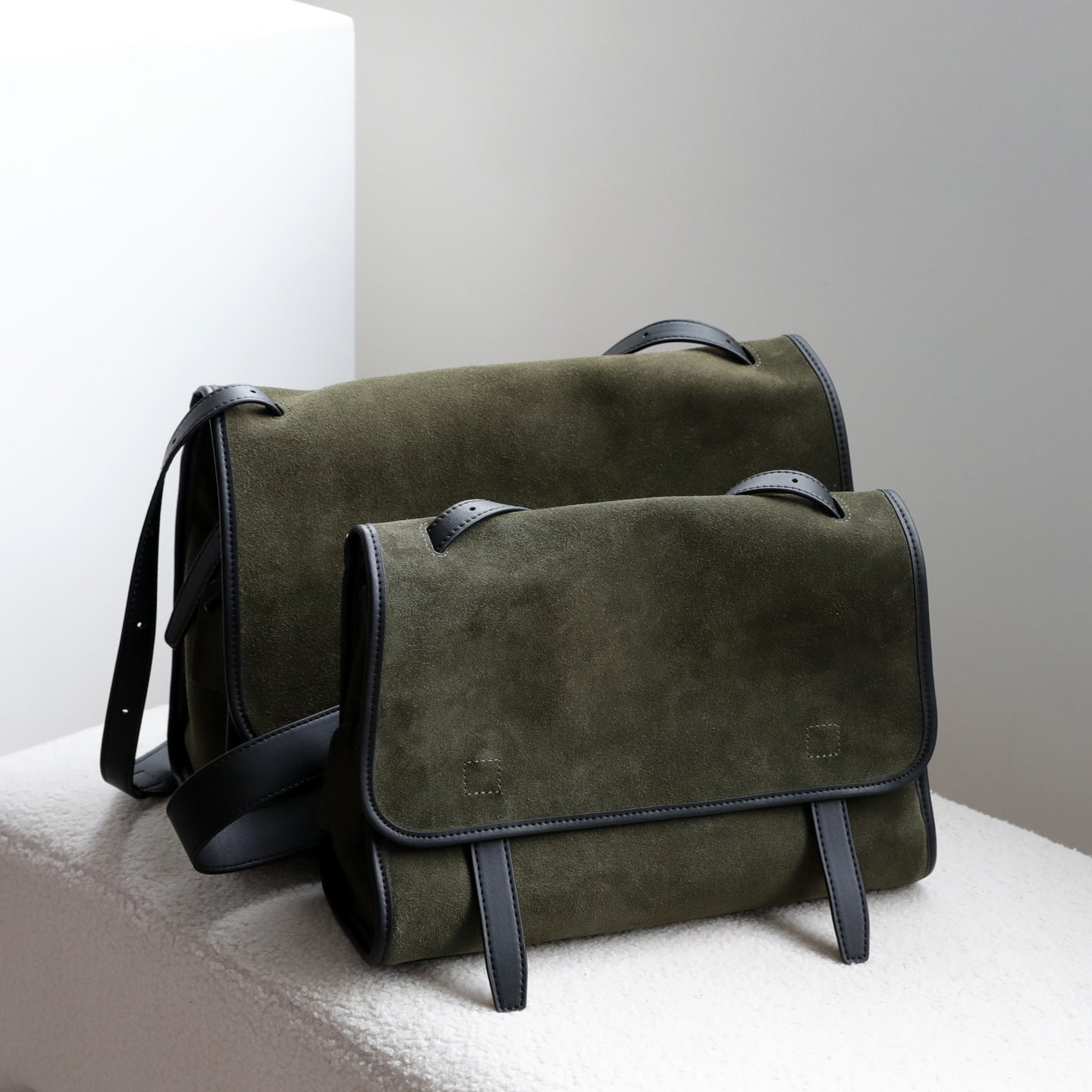 Large-capacity Matte Leather Messenger Bag