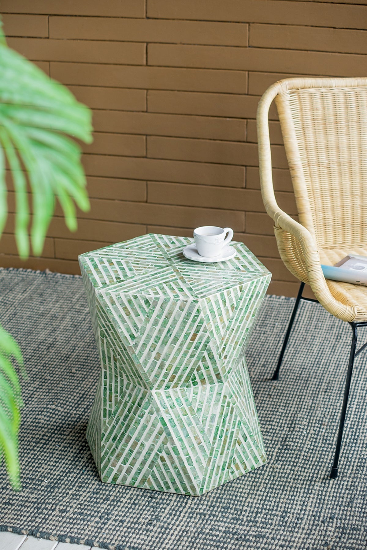 19x19x20" Tapered Green Pedestal Stool