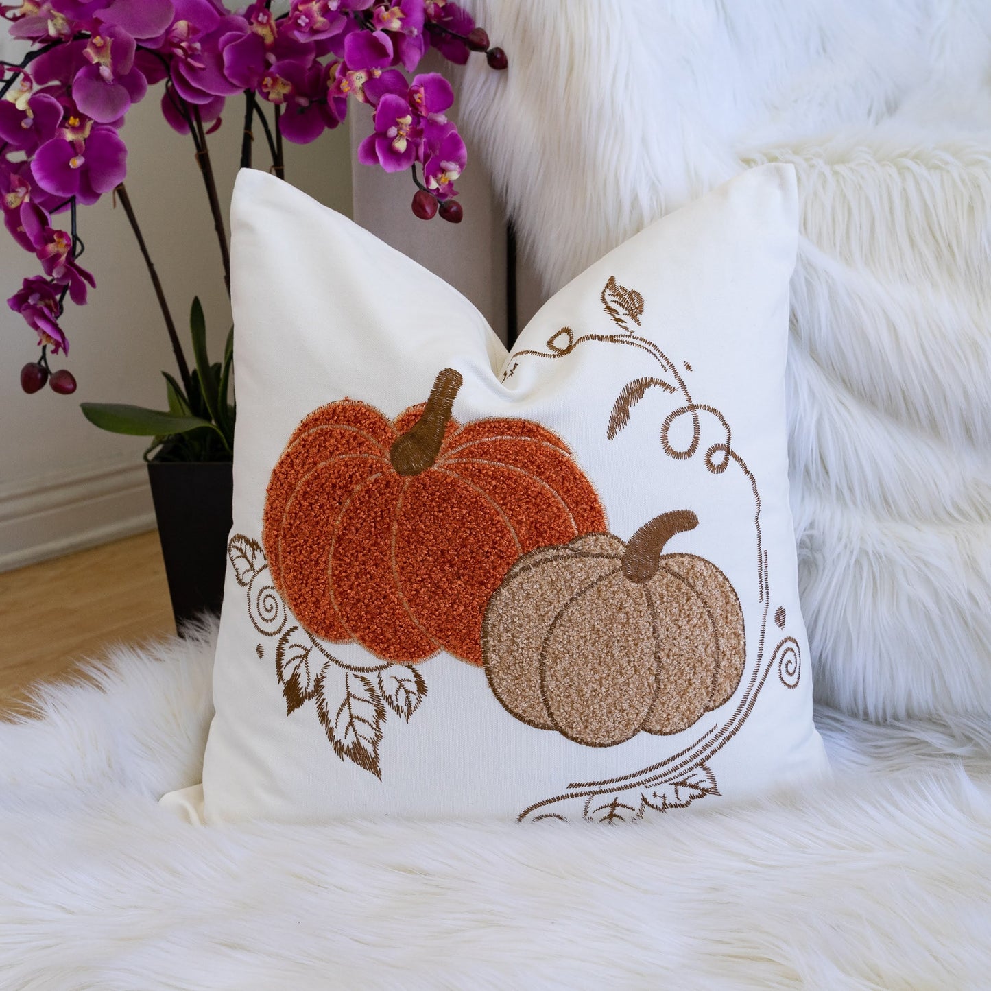 Embroidered Harvest Pumpkin Pillow – Autumn Harvest Accent Cushion