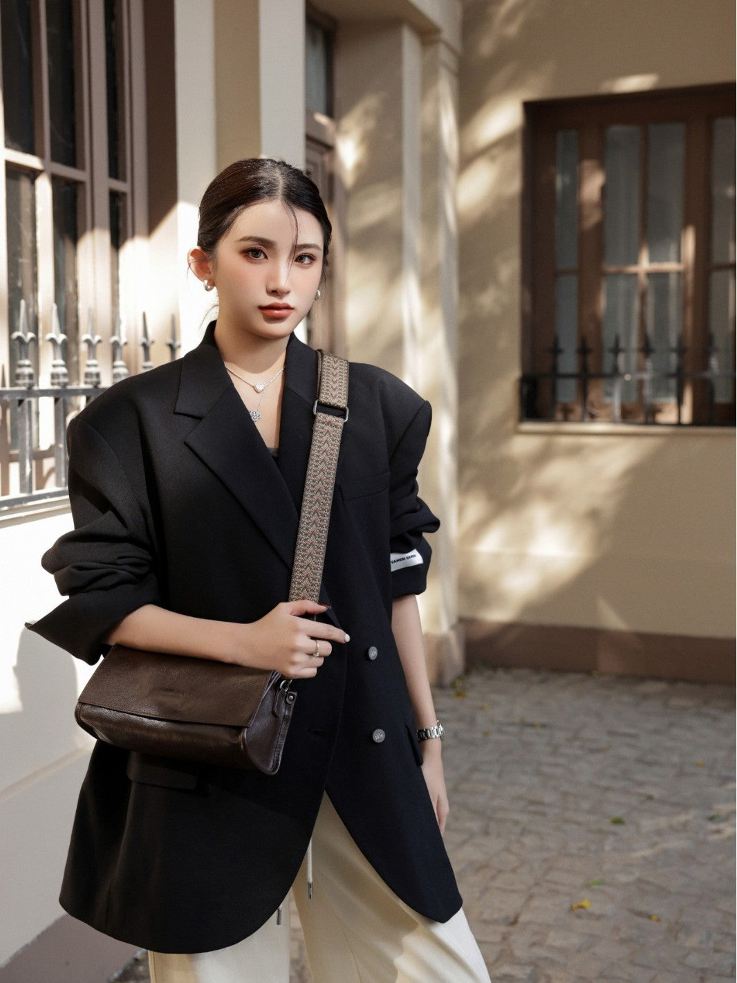 New Genuine Leather Women's Bag, High-End Feel Baguette Bag, Niche Design Shoulder And Underarm Bag, Light Luxury Crossbody Bag