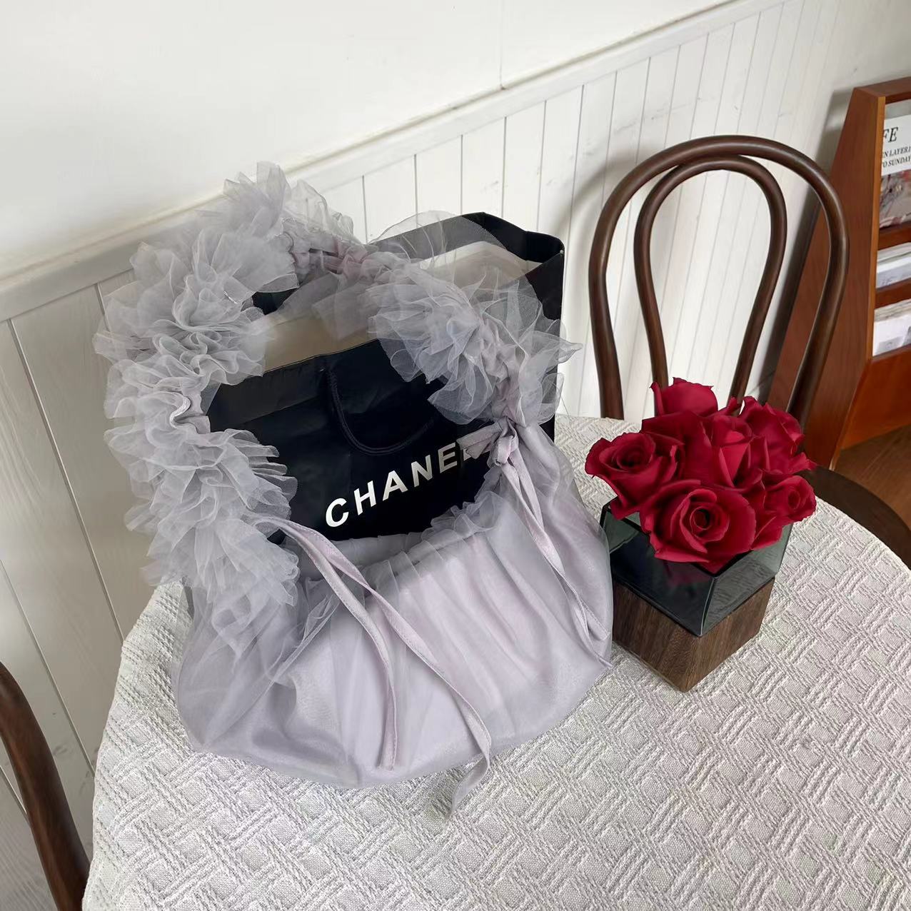 Lightweight Versatile Drawstring Ruffled Mesh Single-shoulder Bag