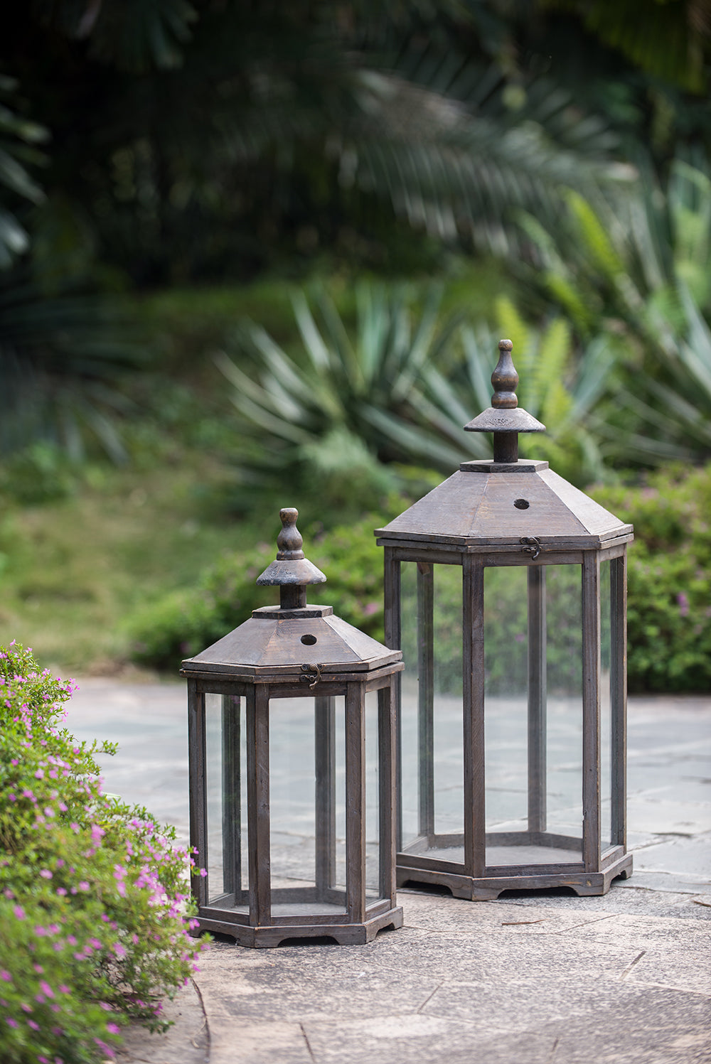 S/2 Graca Polygon Temple Garden Lanterns