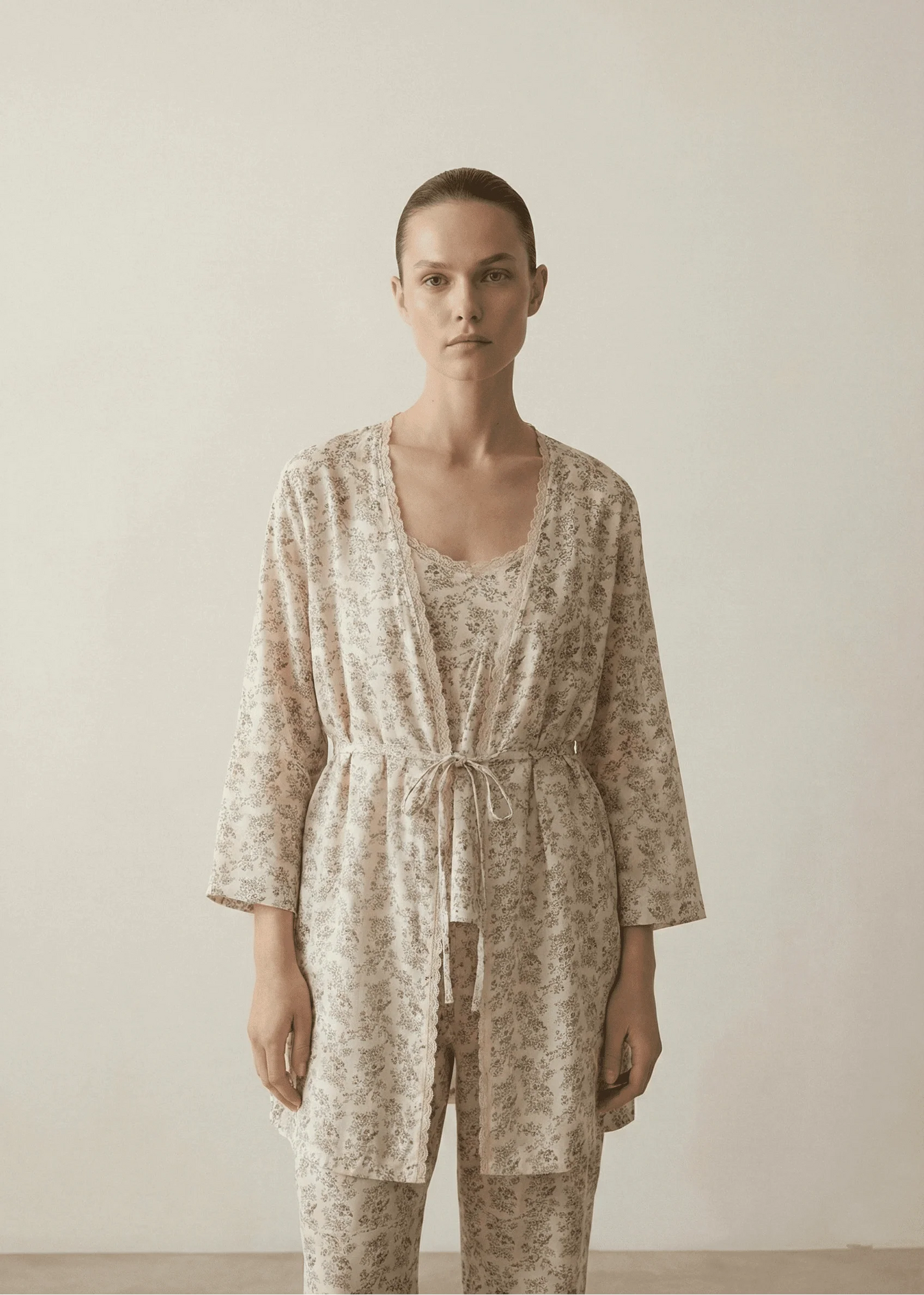 Floral V Tank and Long Pants with Cardigan Cotton Pajama Set / White