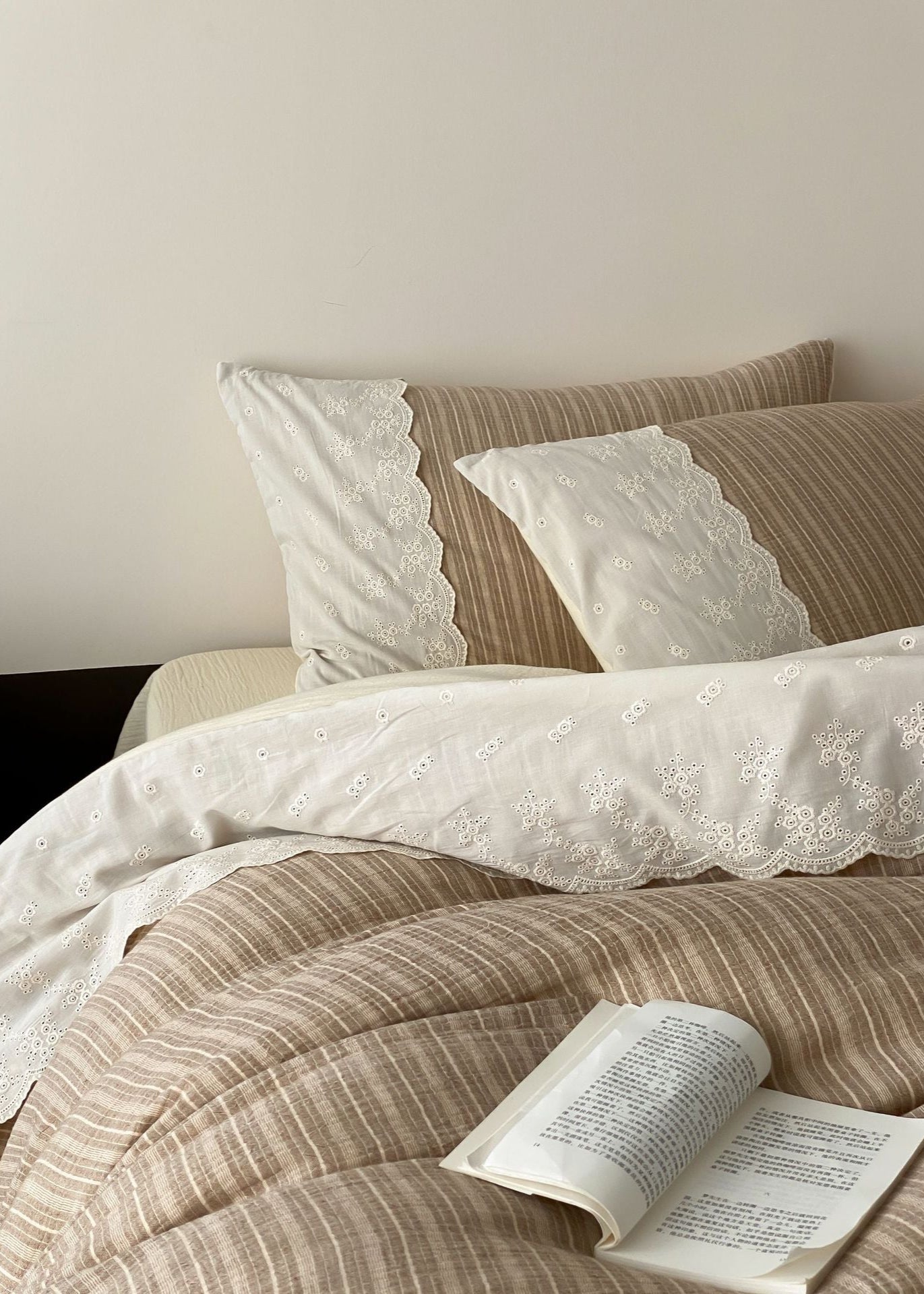 Florence Lace Double Gauze Striped Bedding Set / Brown