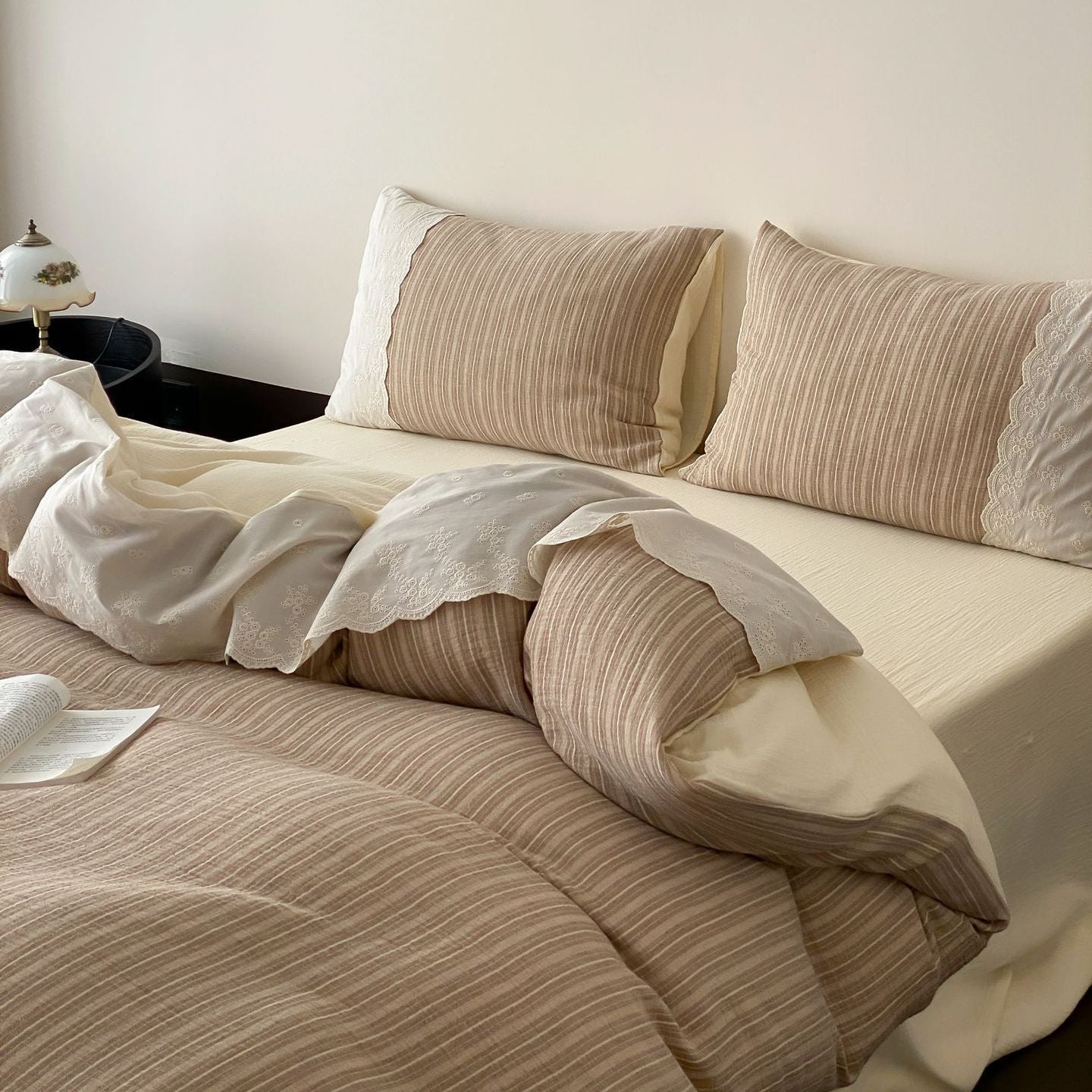 Florence Lace Double Gauze Striped Bedding Set / Brown