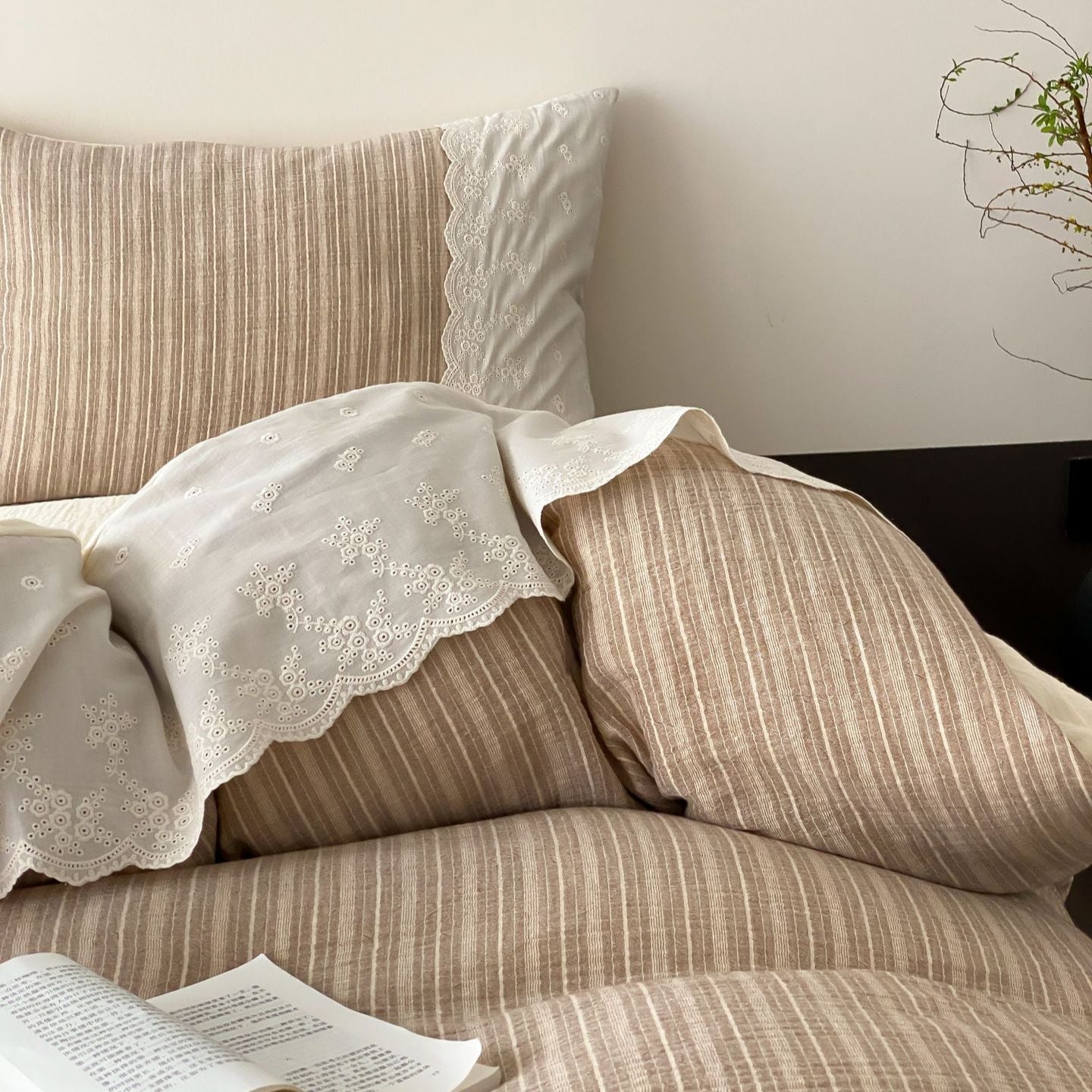 Florence Lace Double Gauze Striped Bedding Set / Beige Brown