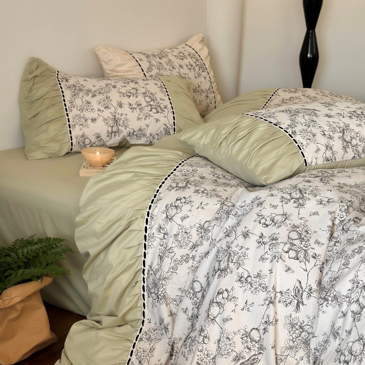 French Black Lace Bedding Set / Cream