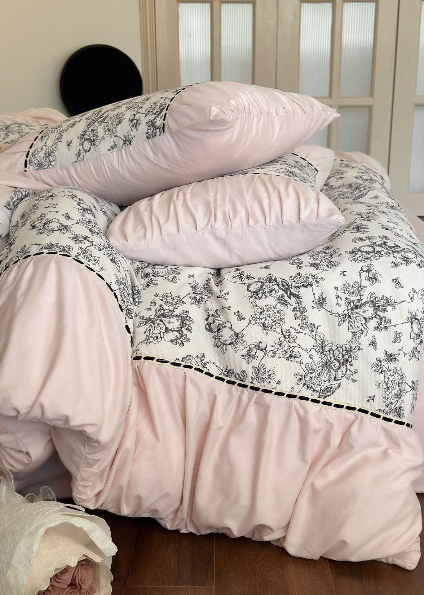 French Black Lace Bedding Set / Cream
