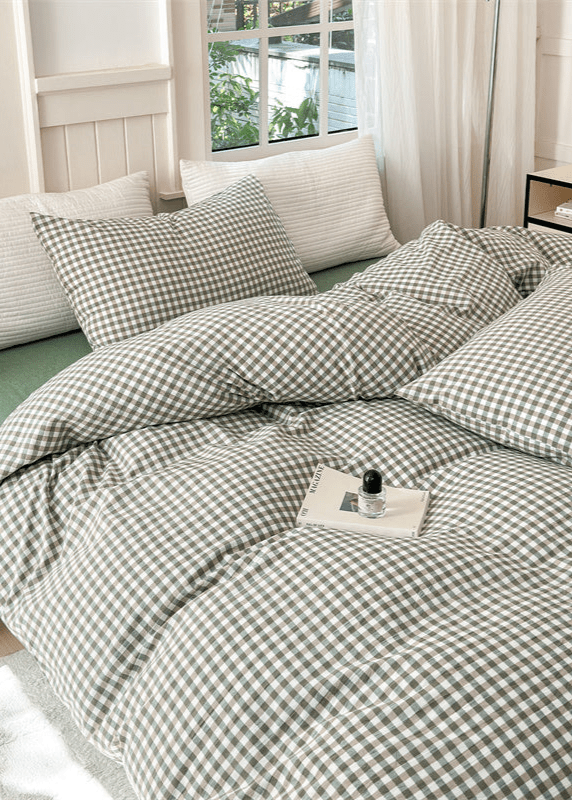 Gingham Bedding Set / Red