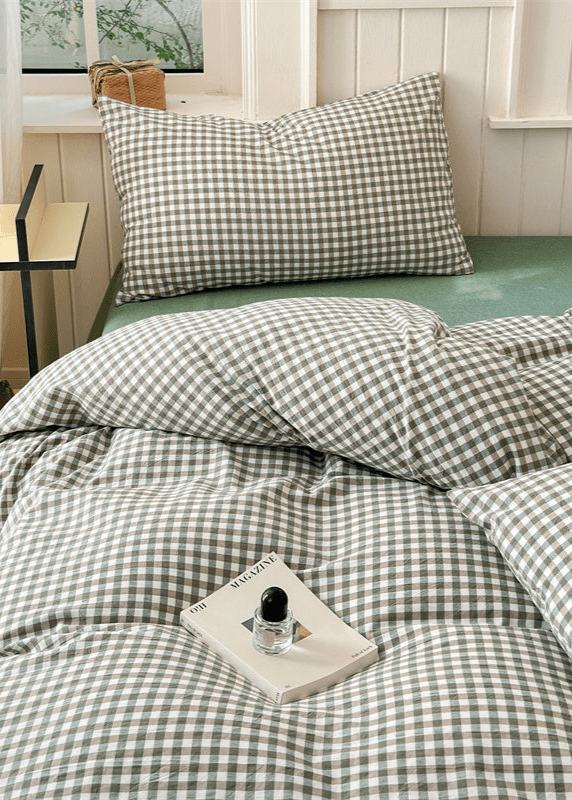 Gingham Bedding Set / Red