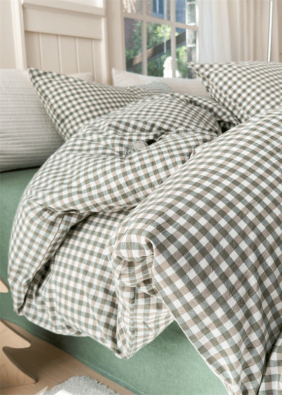 Gingham Bedding Set / Red