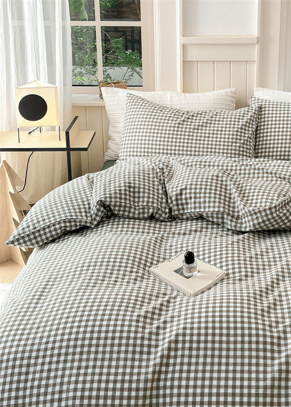 Gingham Bedding Set / Red