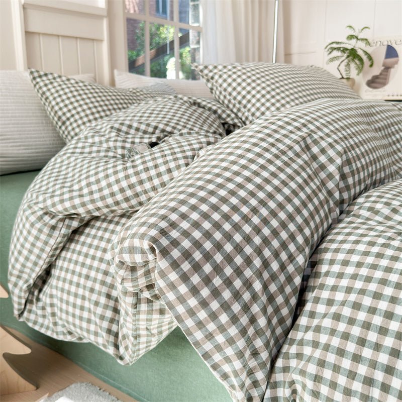 Gingham Bedding Set / Red