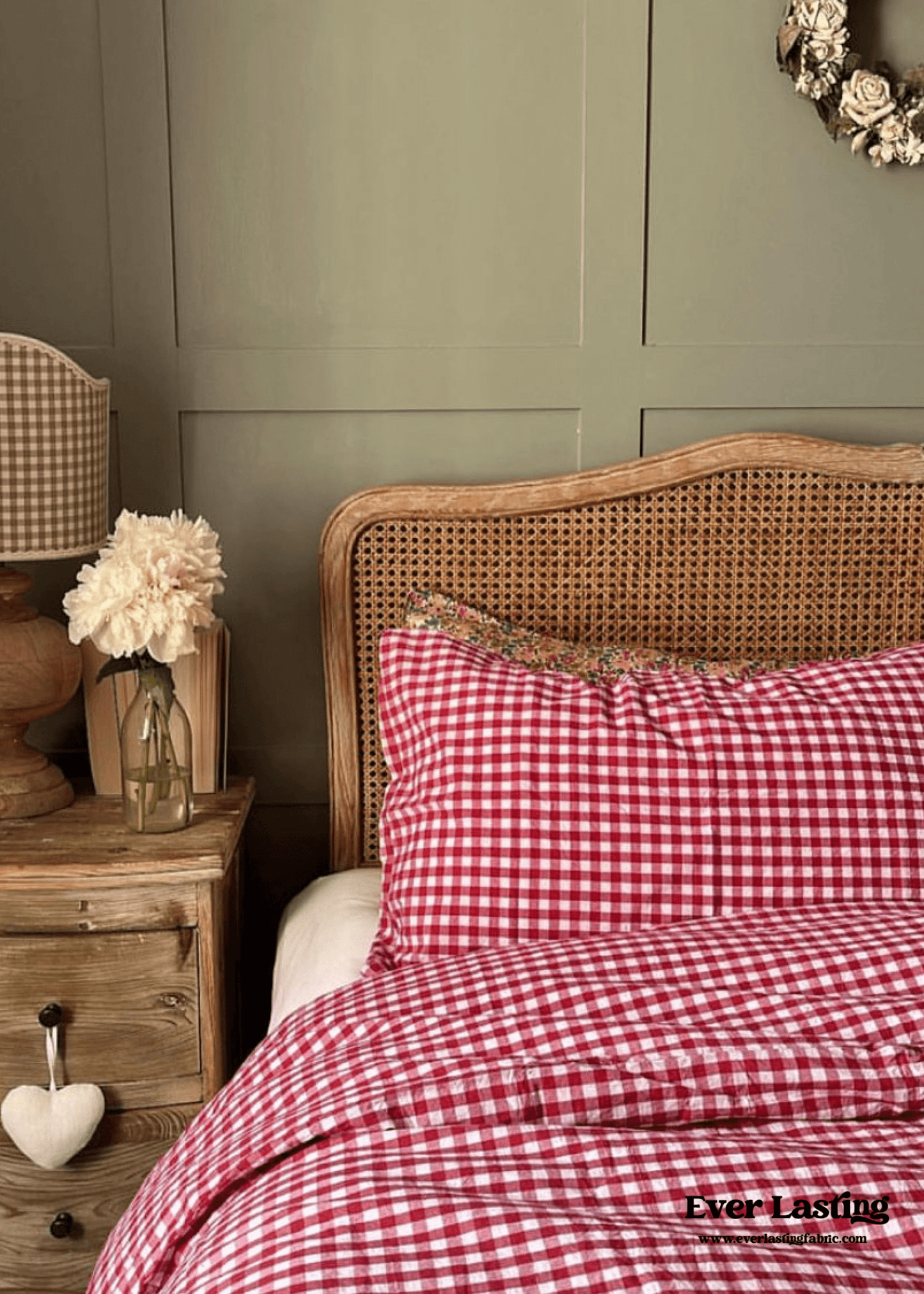 Gingham Bedding Set / Red