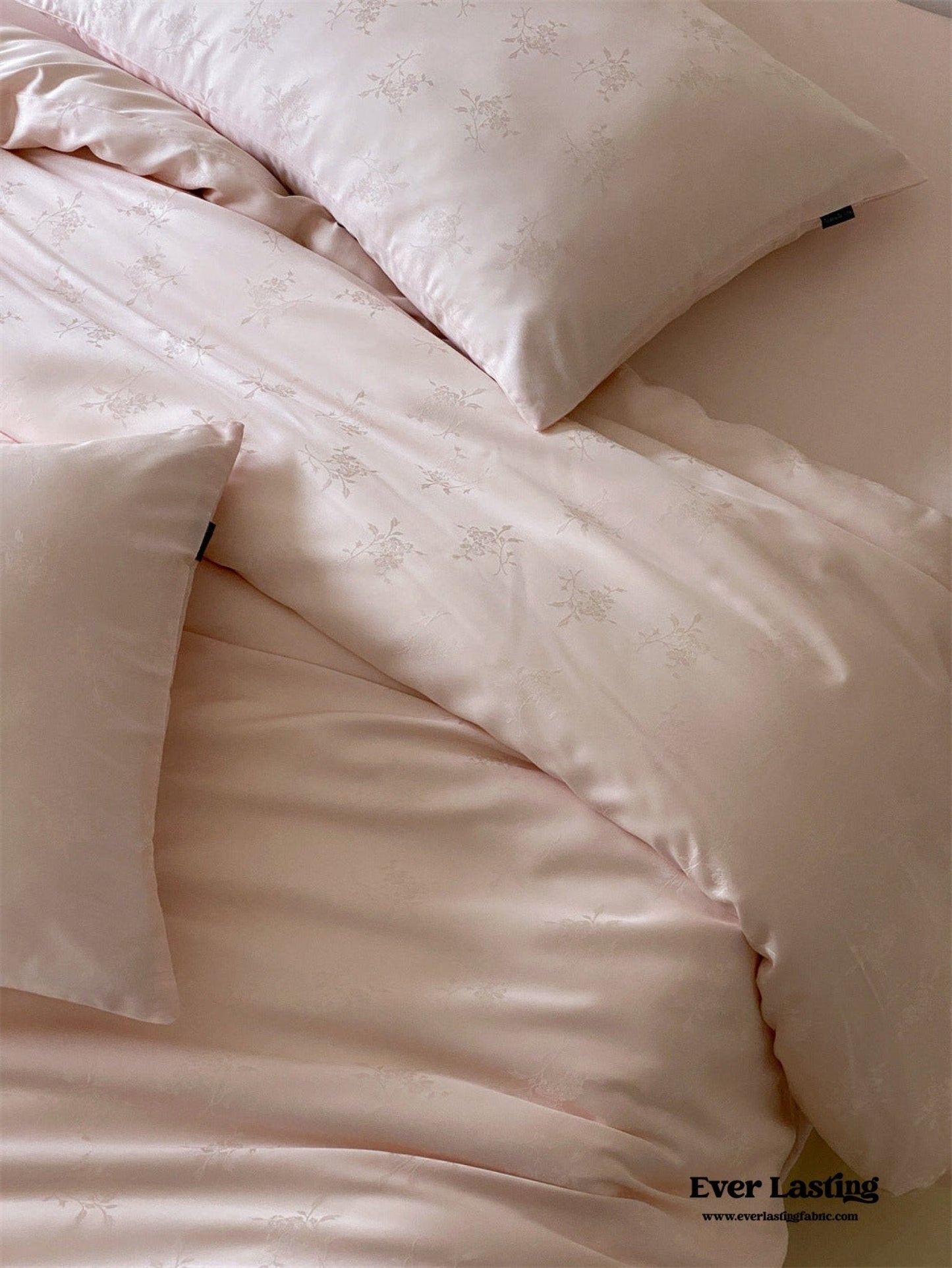 Grace Silky Floral Luxury Bedding Set / Cream