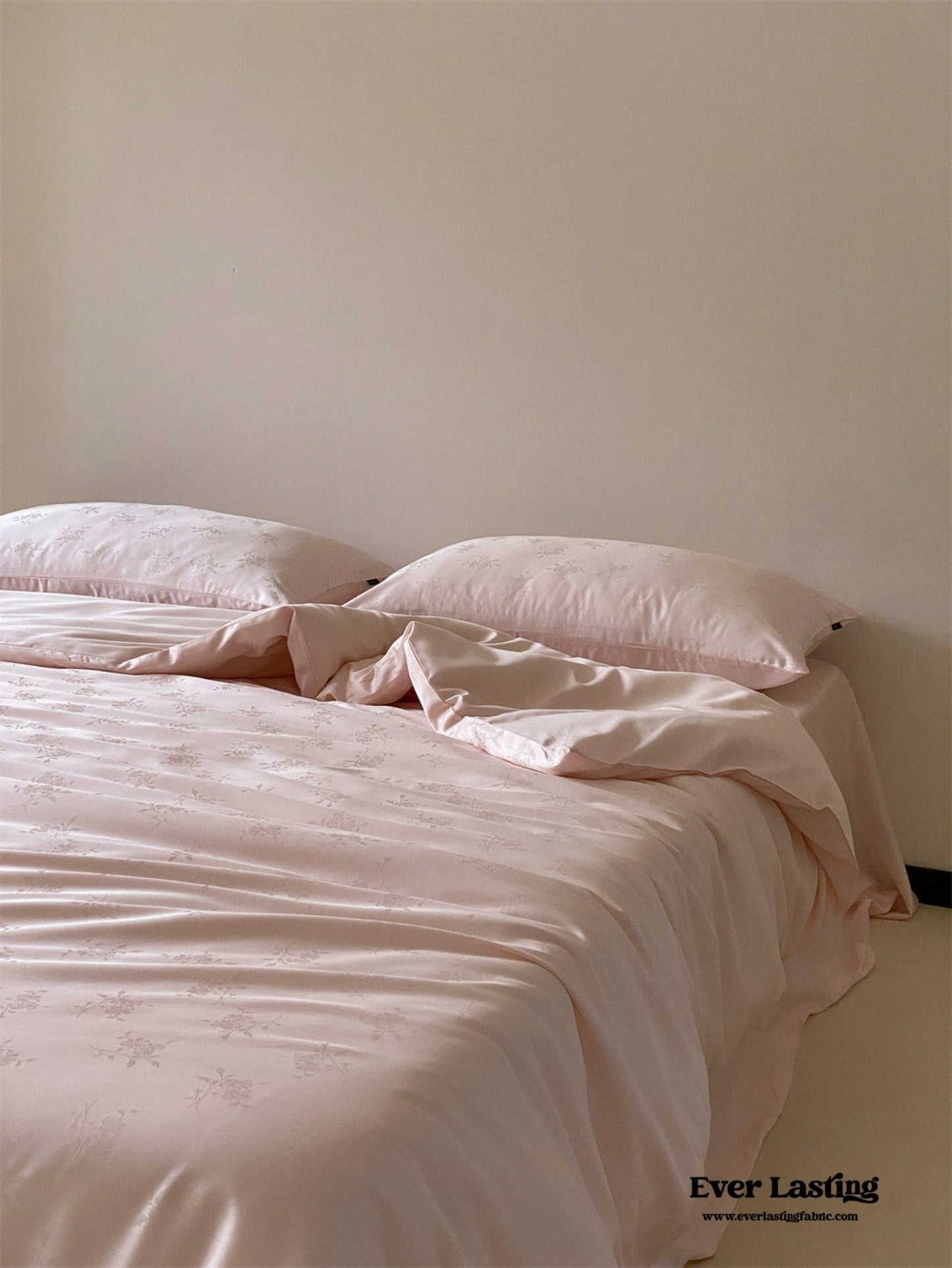 Grace Silky Floral Luxury Bedding Set / Cream