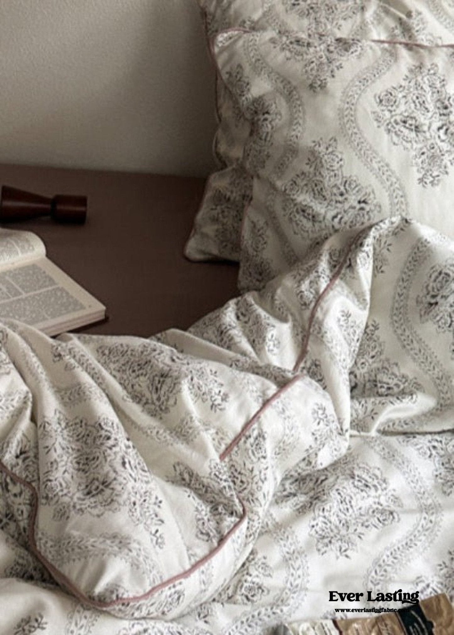 Hannah Vintage Floral Braids Cotton Bedding Set / Beige
