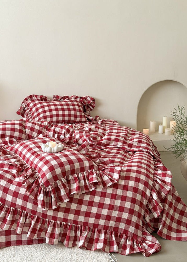 Hattie Gingham Ruffle Bedding Set / Red