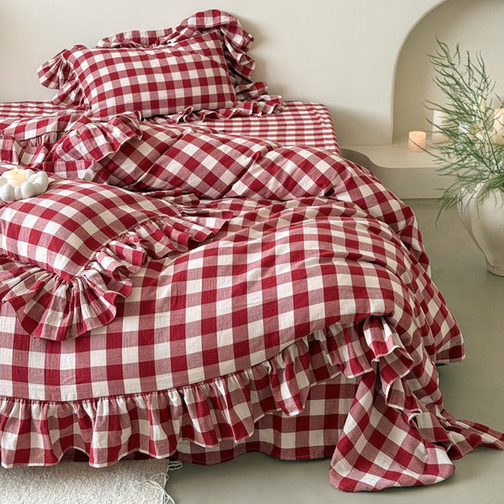 Hattie Gingham Ruffle Bedding Set / Red