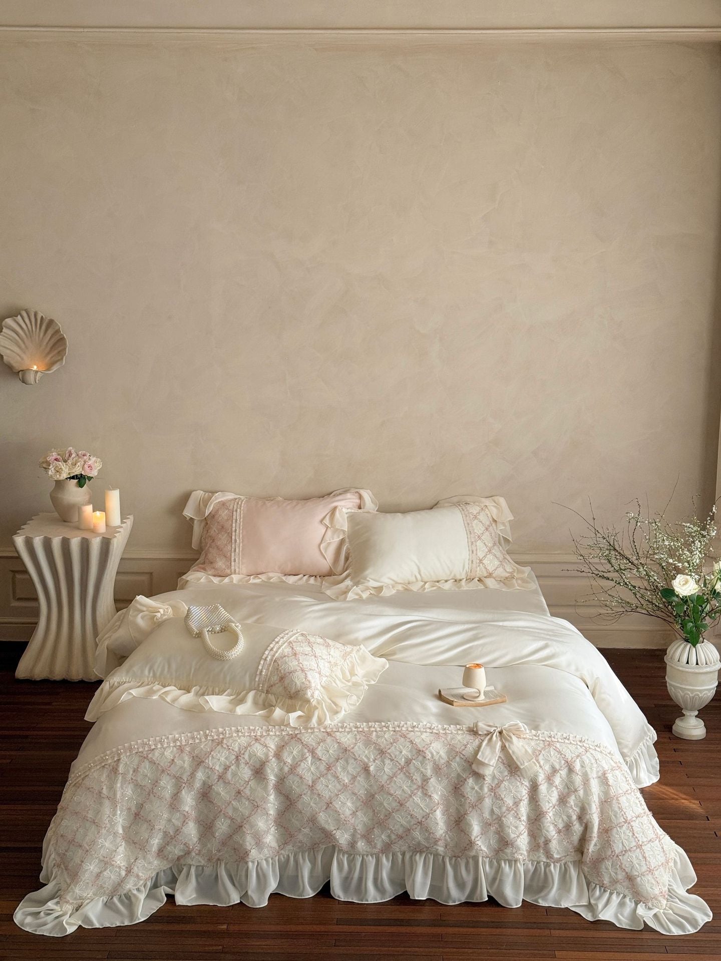 Haute Pearl TENCEL™ Bedding Set / White Romance