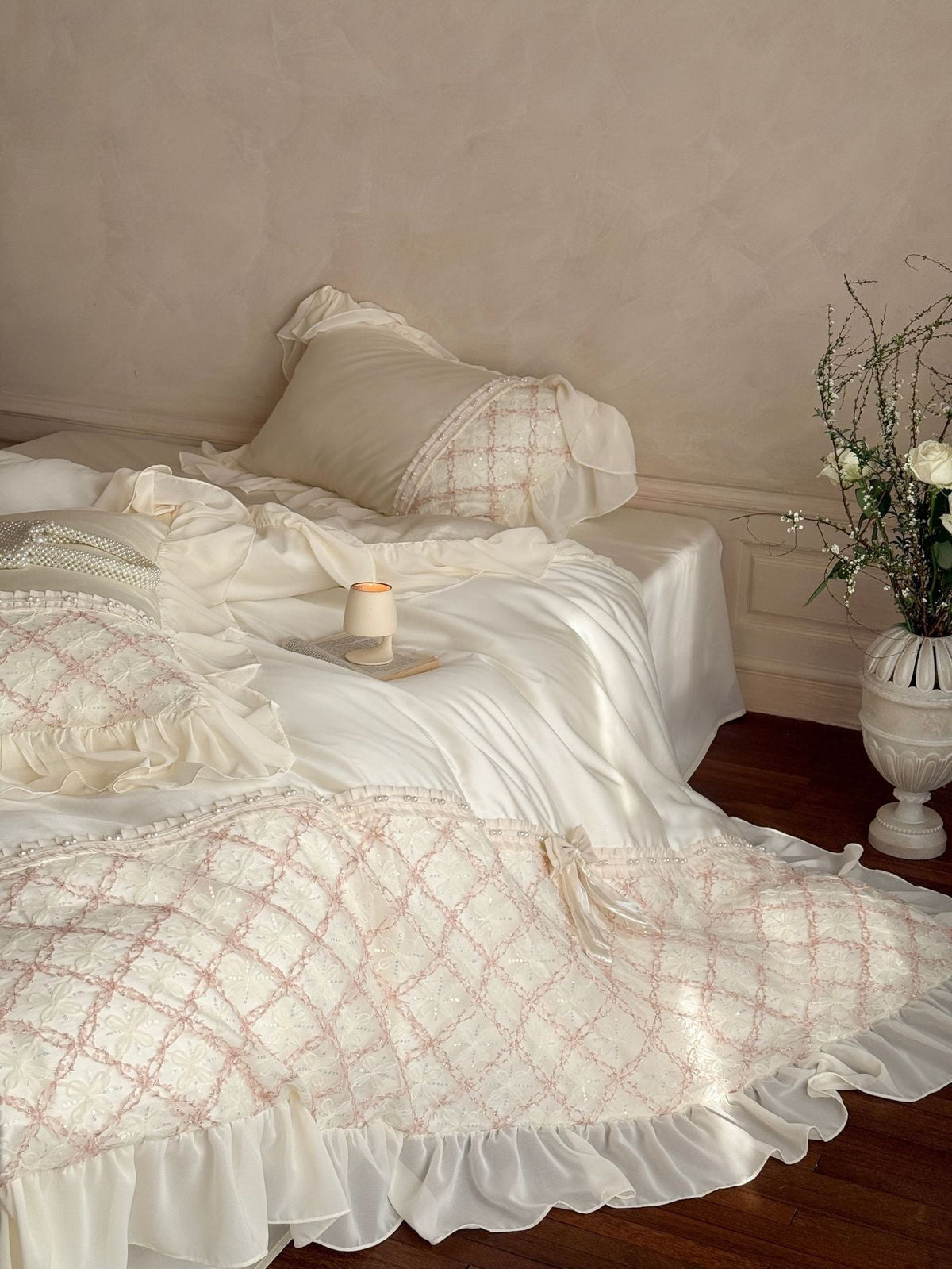 Haute Pearl TENCEL™ Bedding Set / White Romance