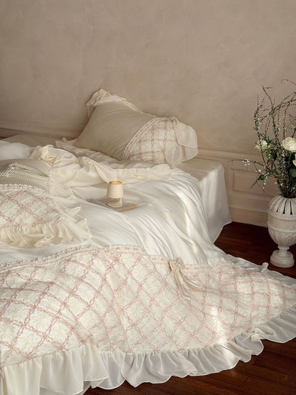 Haute Pearl TENCEL™ Bedding Set / White Romance